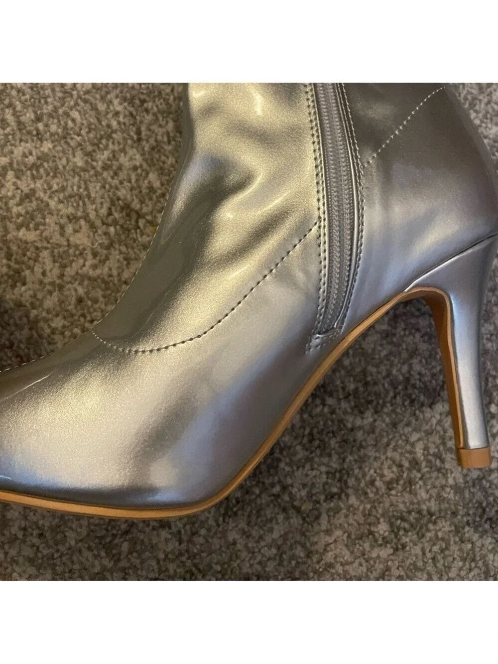 Silver Metallic Over Knee Boots Pointed Toe Size 6.5 Heel boots